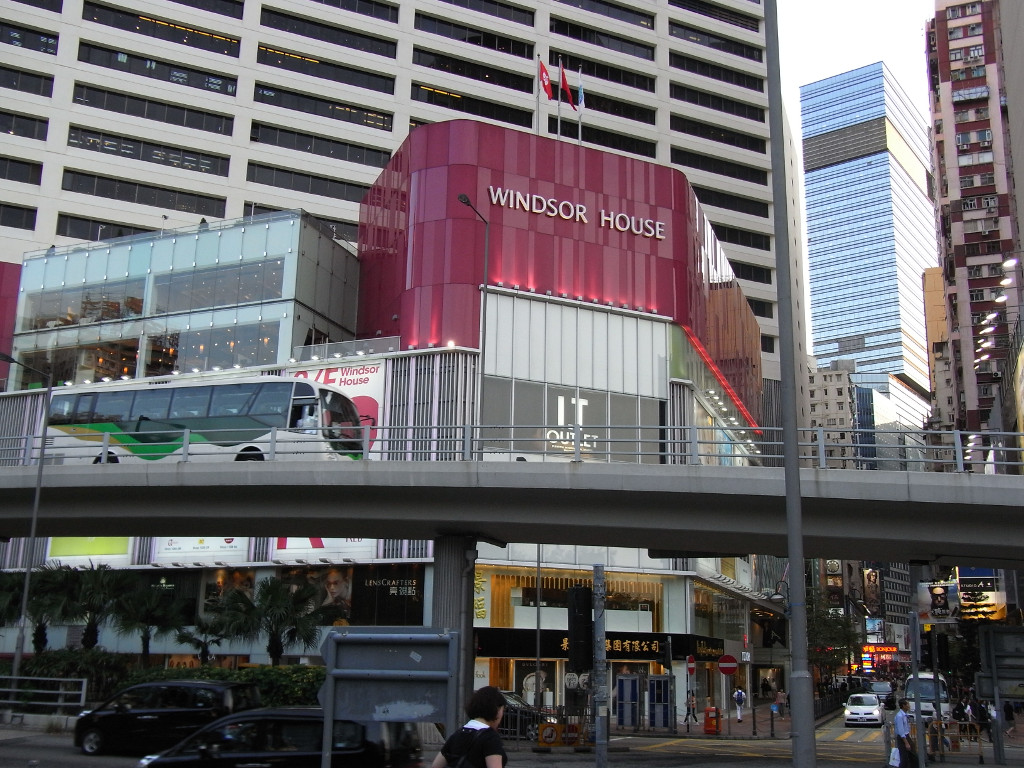 Belanja di Hong Kong Island Daerah Causeway Bay Windsor House