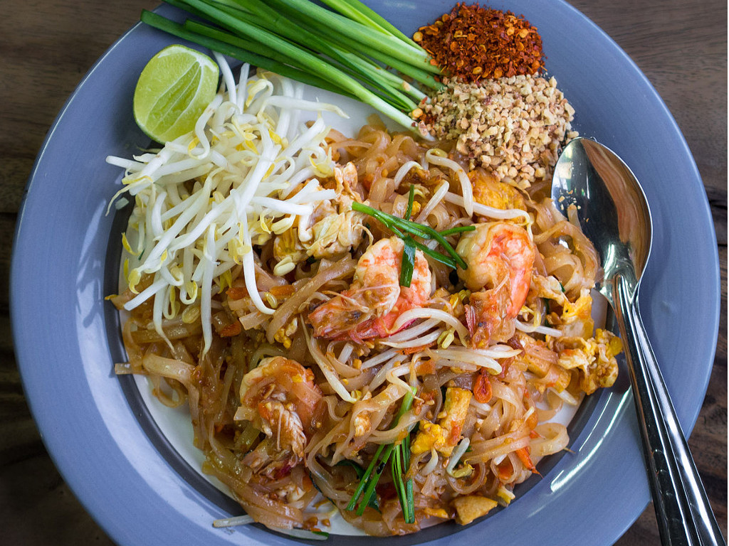  Makanan Khas Thailand  Pad Thai Per4an 